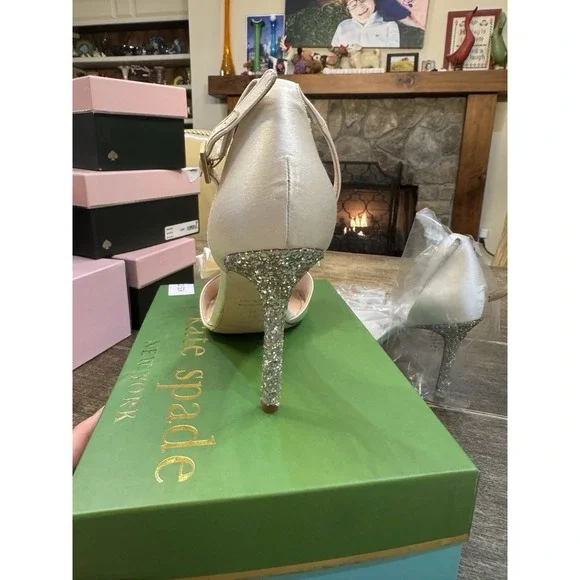 Kate Spade New York Iveene Bridal Bow Ivory Satin Hight Heel Sandals Size‎ 11 - Picture 4 of 14